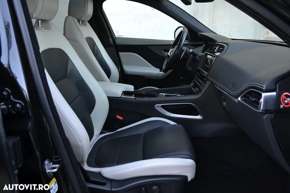 Jaguar F-Pace S AWD - 8