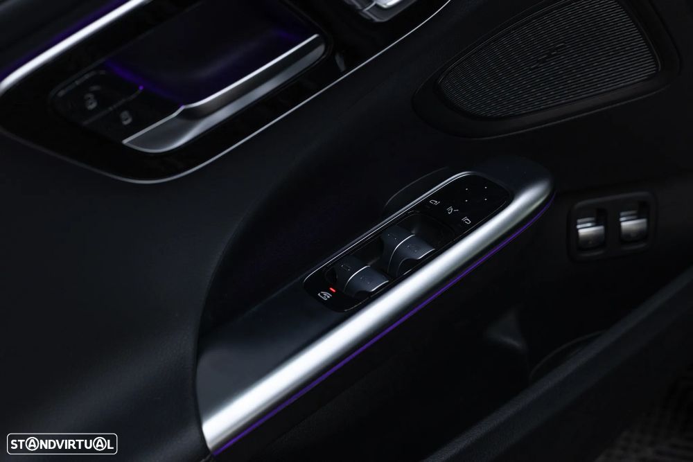 Mercedes-Benz C 300 e AMG Line - 15