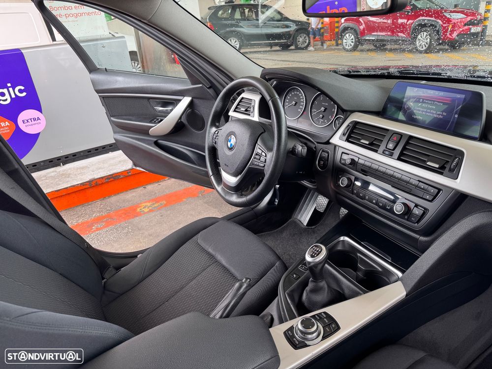 BMW 318 - 35