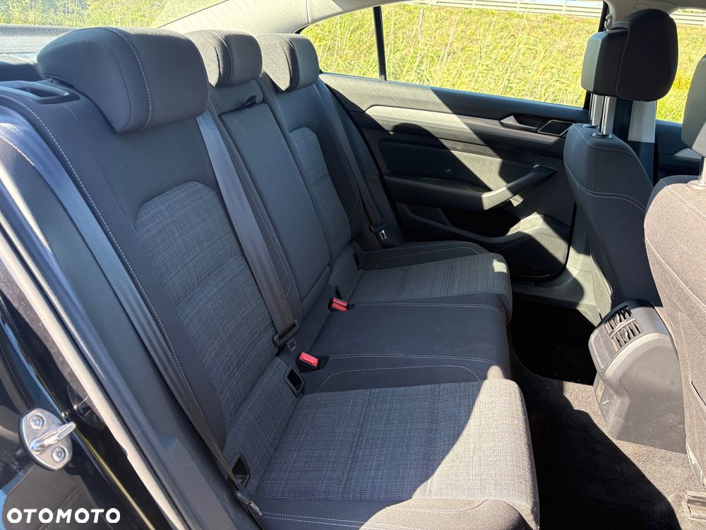 Volkswagen Passat 1.5 TSI EVO Business - 15