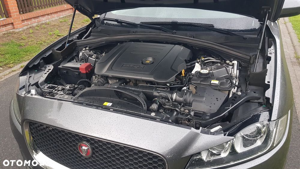 Jaguar F-Pace 20d AWD Prestige - 24