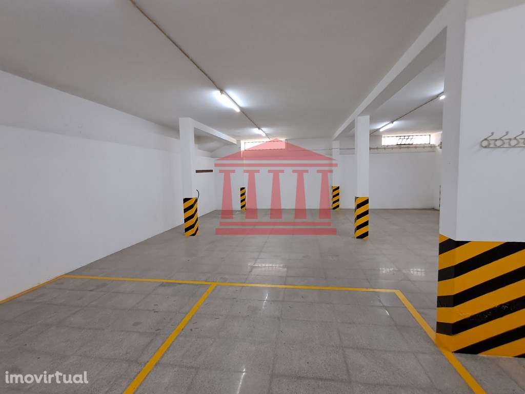 GARAGEM / ARMAZÉM - BARCELOS - Grande imagem: 2/4