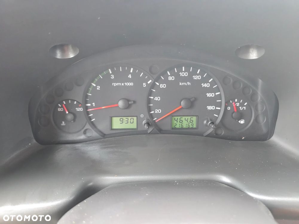 Ford Transit - 25
