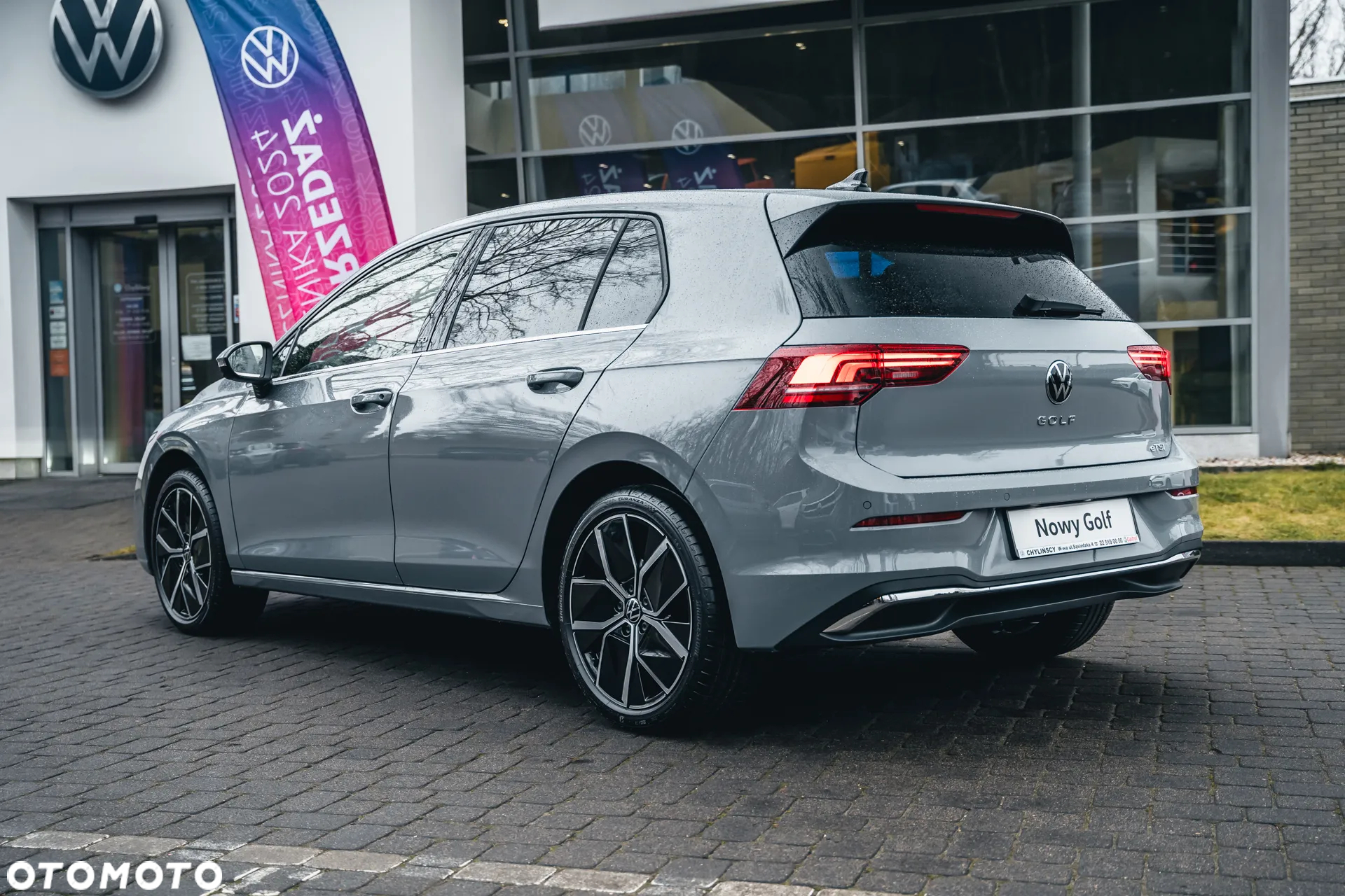 Volkswagen Golf - 10