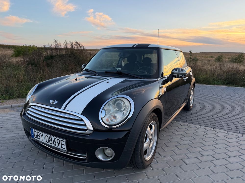 MINI Cooper Standard - 1