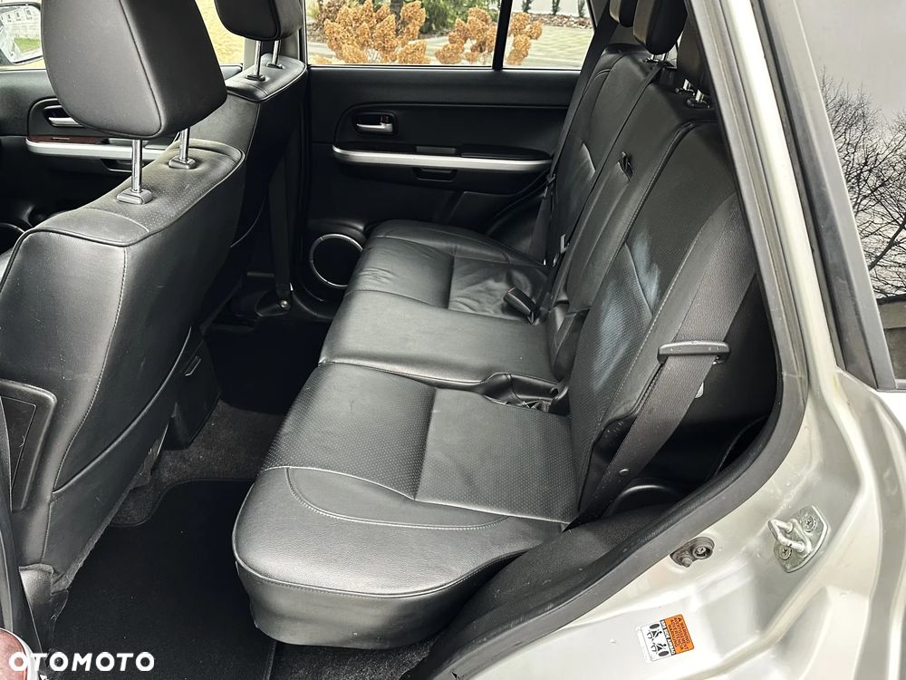 Suzuki Grand Vitara 2.0 De luxe - 11