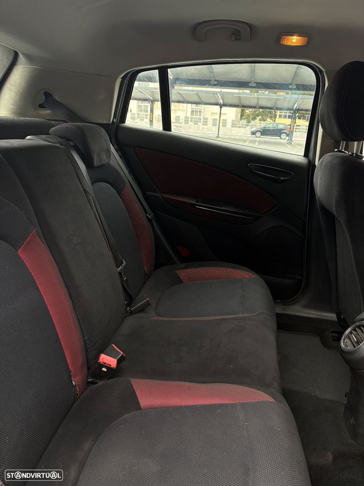 Fiat Bravo 1.4 16V Dynamic GPL - 8