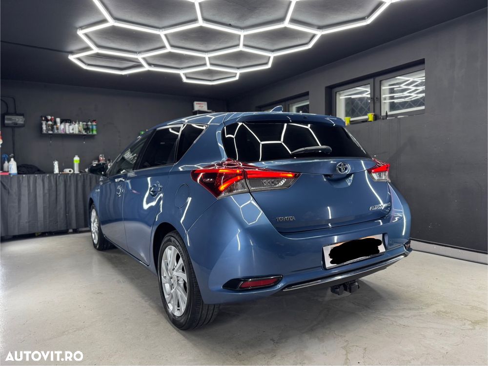 Toyota Auris - 14