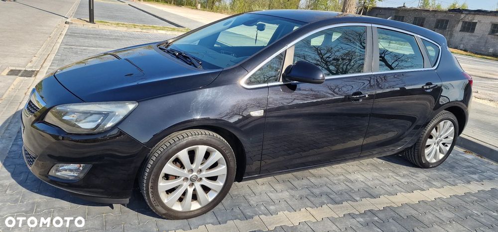 Opel Astra 1.4 Turbo Cosmo - 2