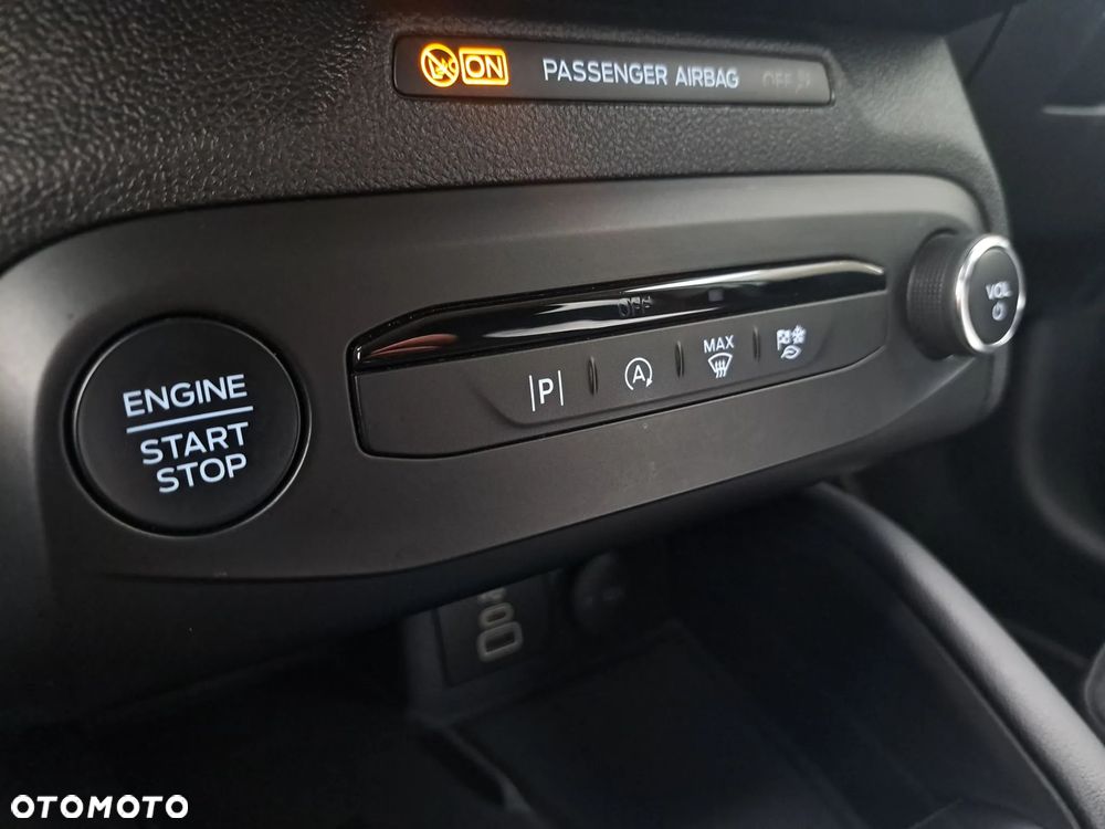 Ford Focus 1.0 EcoBoost Titanium X - 38