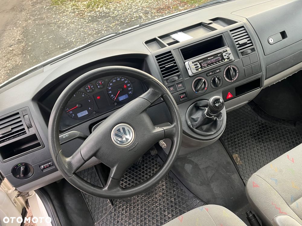 Volkswagen Transporter - 9