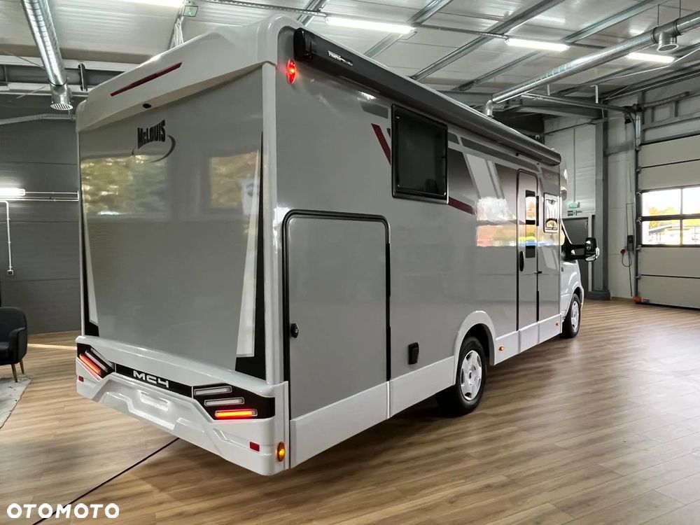 McLOUIS MC4 881 Model 2026 - 3