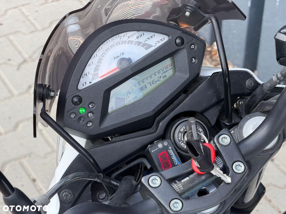 Kawasaki ER - 8