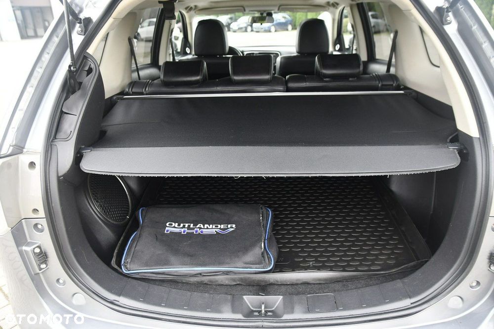 Mitsubishi Outlander - 21