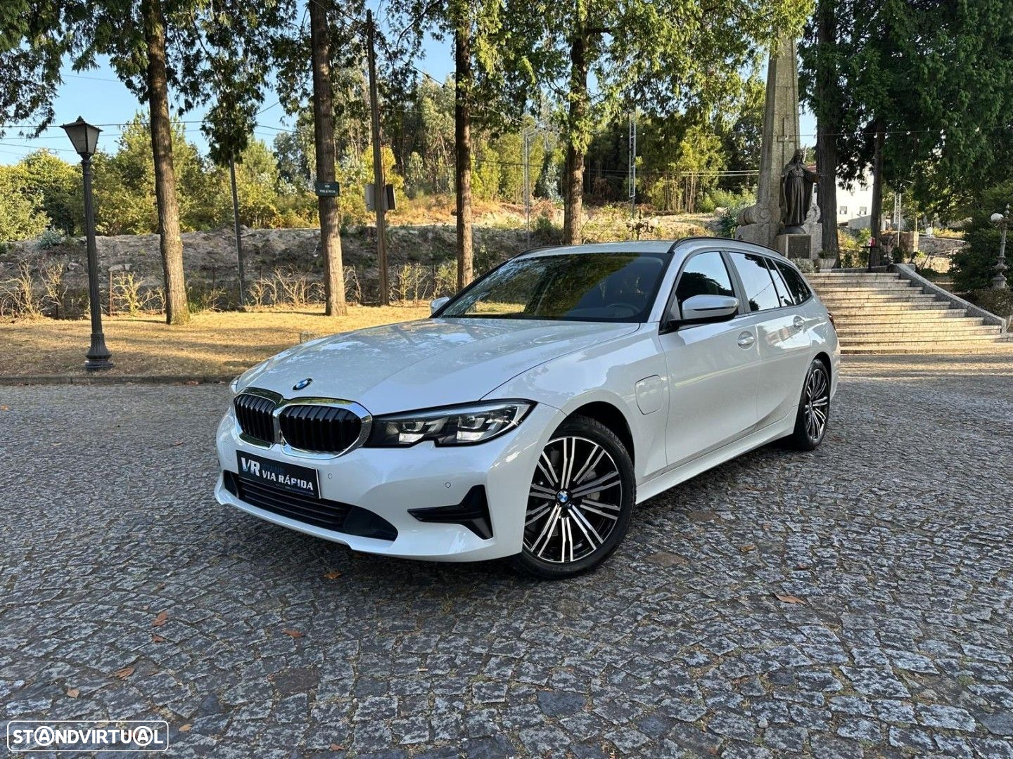 BMW 330 e Touring Corporate Edition Auto - 2