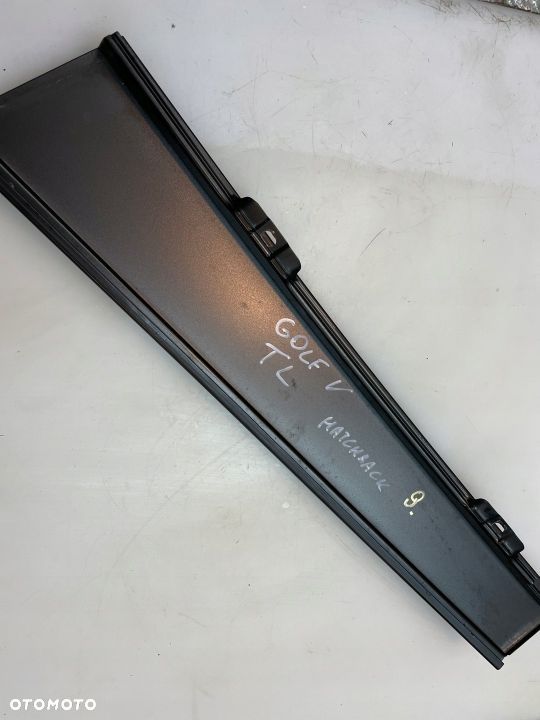 NAKŁADKA SŁUPKA LEWY TYŁ GOLF V 5D HB 1K6839901C - 5