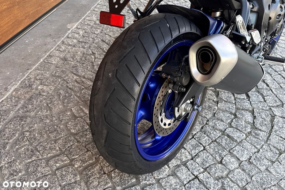 Yamaha FZ8 - 12
