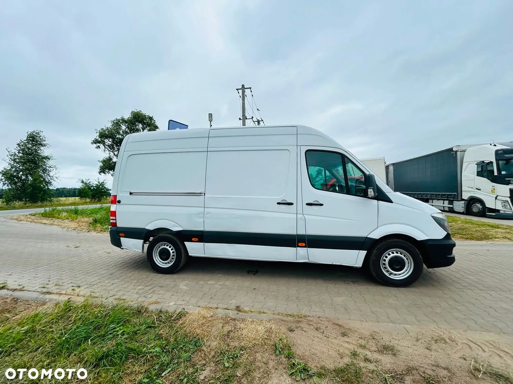 Mercedes-Benz Sprinter - 5