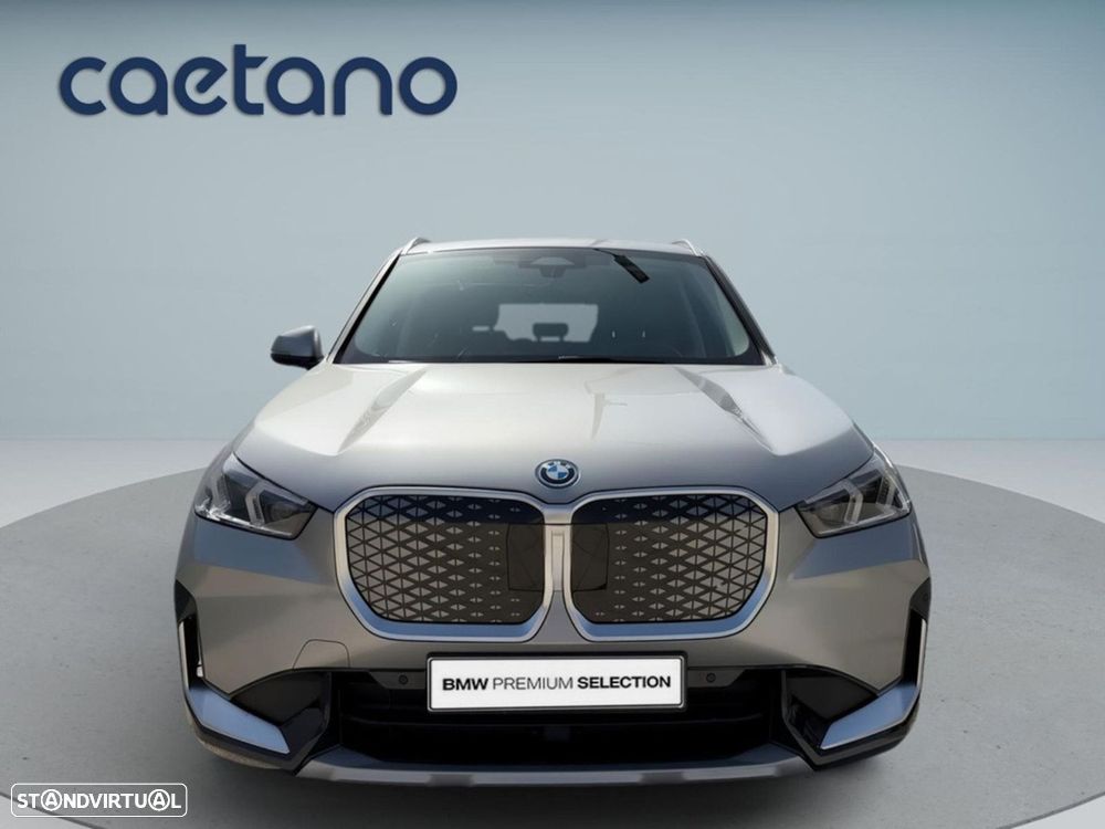 BMW iX1 eDrive20 xLine - 2