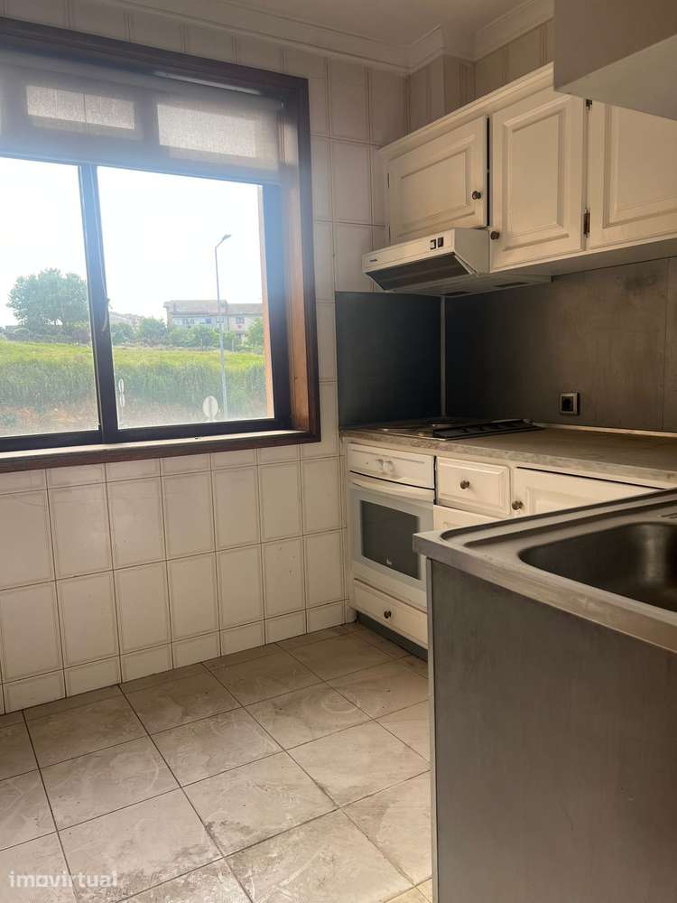 Apartamento T2 em Vila Nova de Gaia próximo da Nova estação de Metro - Grande imagem: 2/14