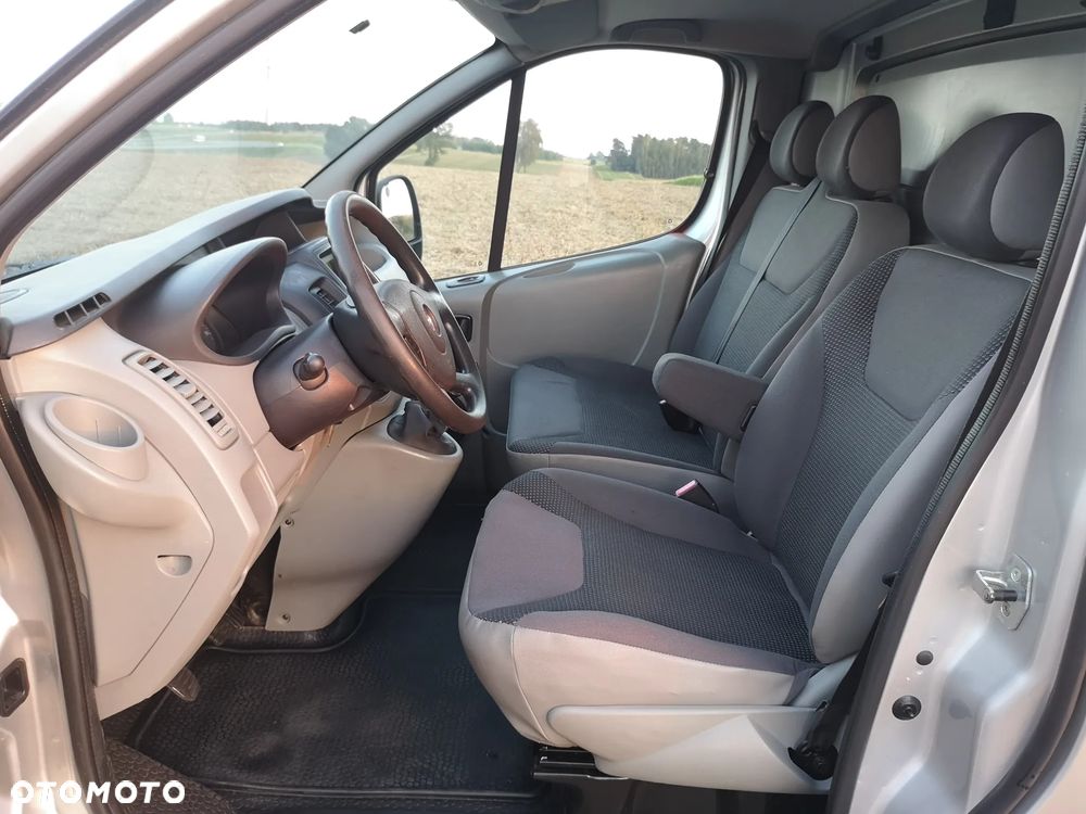 Opel VIVARO - 24