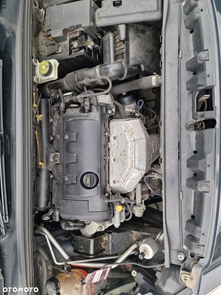 Peugeot 308 1.6 Trendy - 6