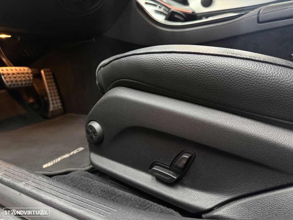 Mercedes-Benz E 300 de AMG Line - 38