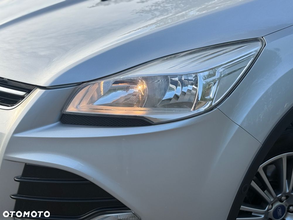 Ford Kuga 2.0 TDCi 2x4 Titanium - 5
