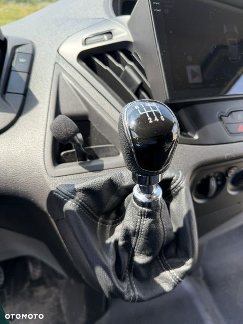 Ford TRANSIT CUSTOM - 13