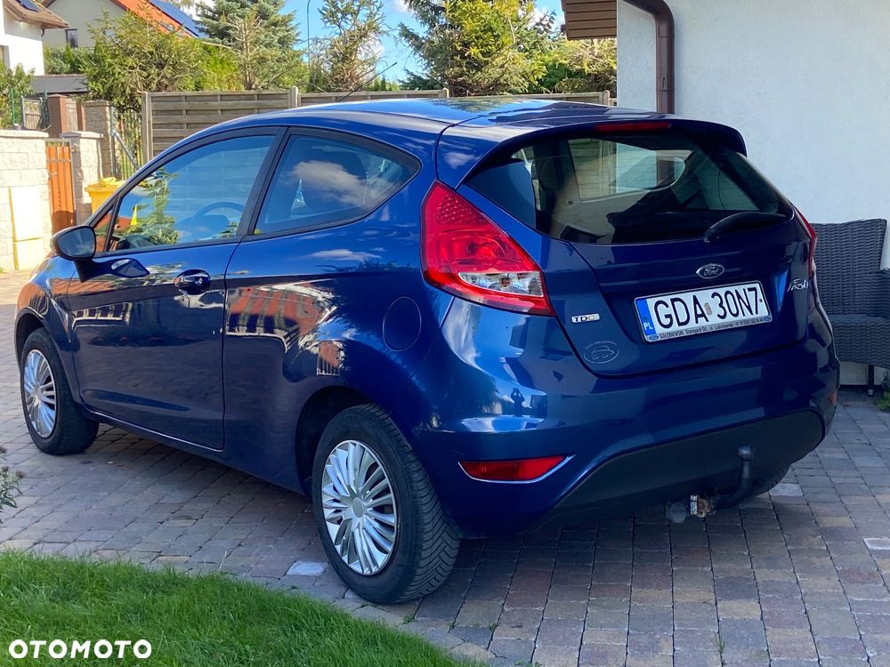 Ford Fiesta 2009 photo 2