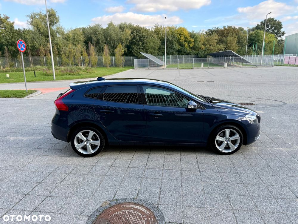 Volvo V40 D4 Momentum - 10