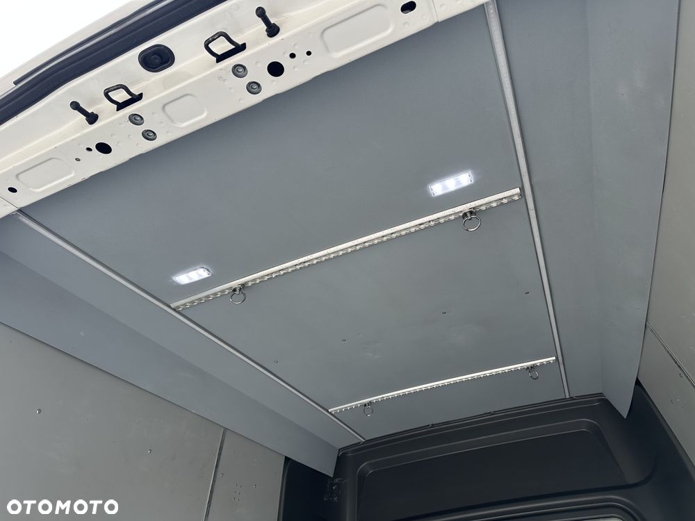 Volkswagen Crafter Brygada 6osób / L3H2 / Salon PL / Serwis Tylko w ASO VW / Pełna historia pojazdu / W oryginalym stanie / Fabryczna Zabudowa / FV23% - 16