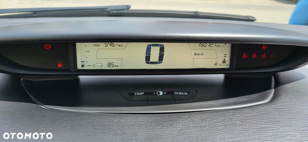 Citroën C4 1.4 16V Impress - 6