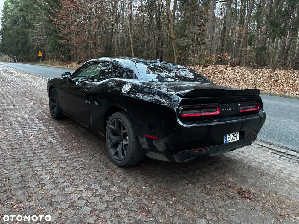 Dodge Challenger Automatik SXT Plus - 3