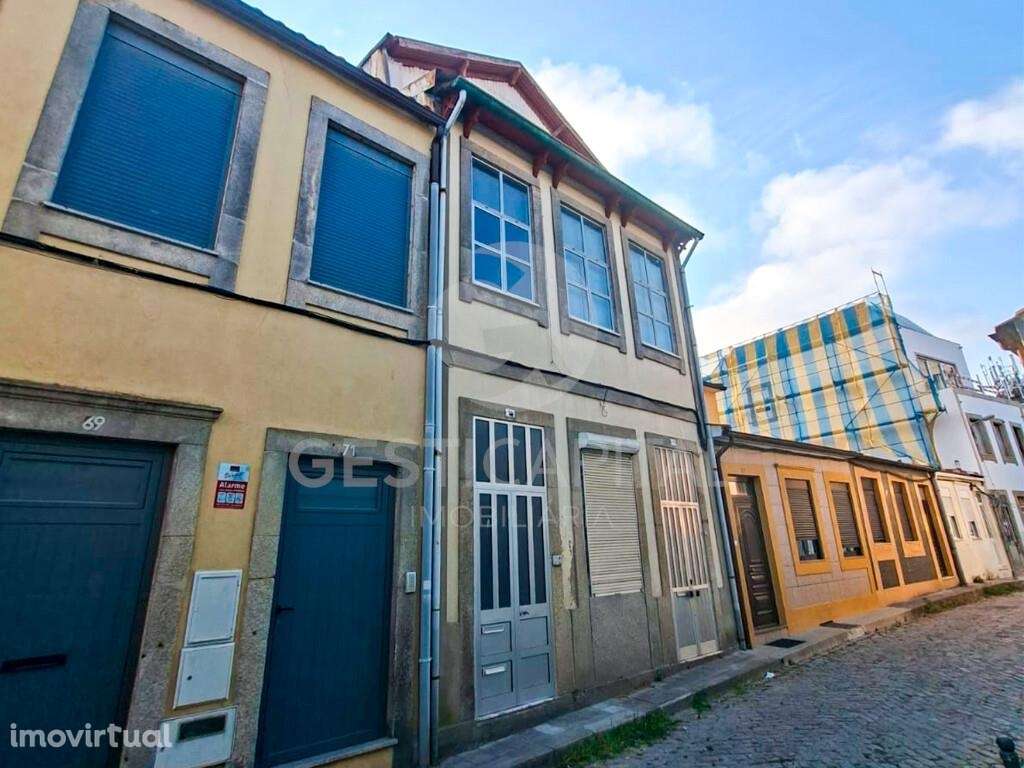 Prédio com 3 Pisos no Bonfim – Ideal para reabilitação e investimento - Grande imagem: 2/41