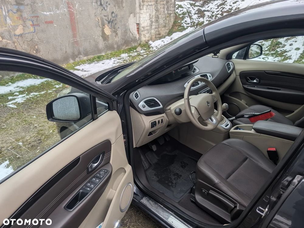 Renault Scenic 1.4 16V TCE Privilege - 9