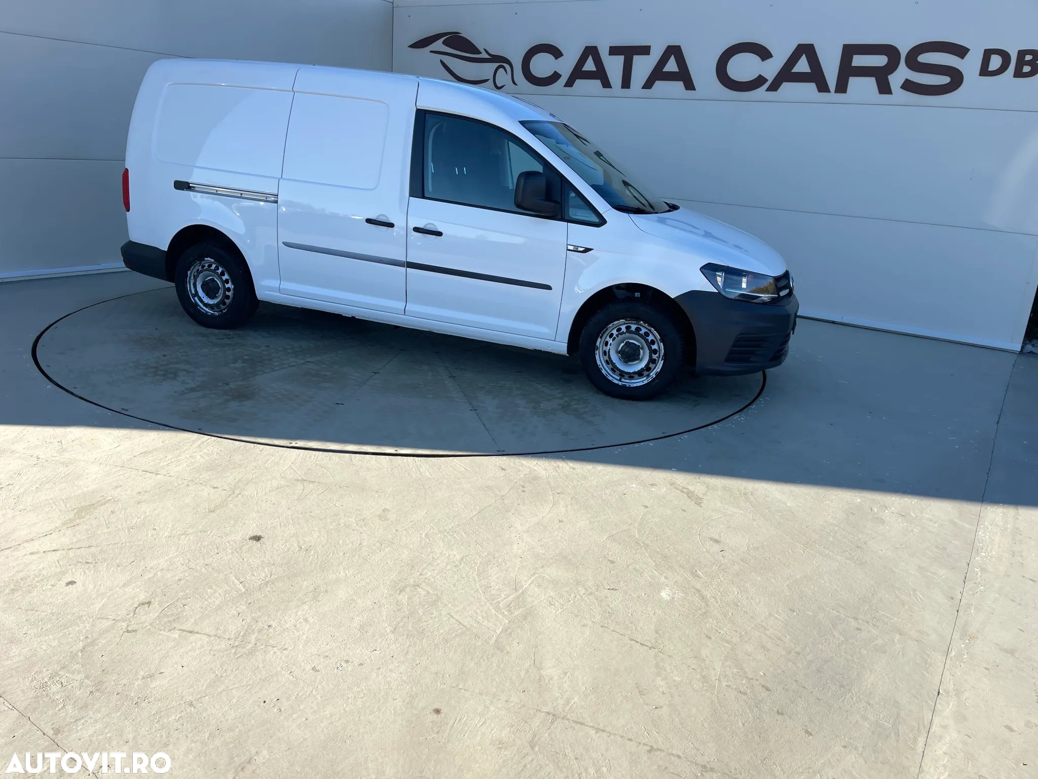Volkswagen Caddy Maxi 2.0TDI - 19
