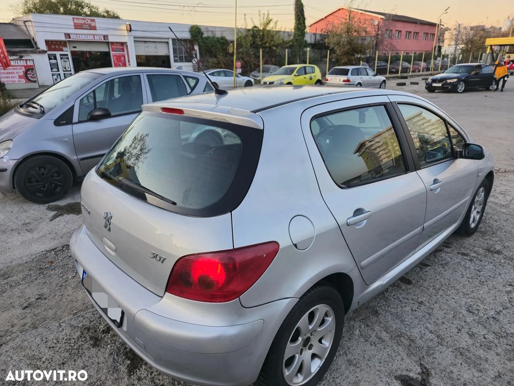 Peugeot 307 - 1