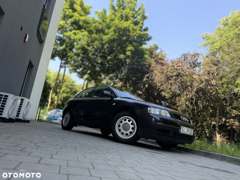 Audi A3 Sportback - 1