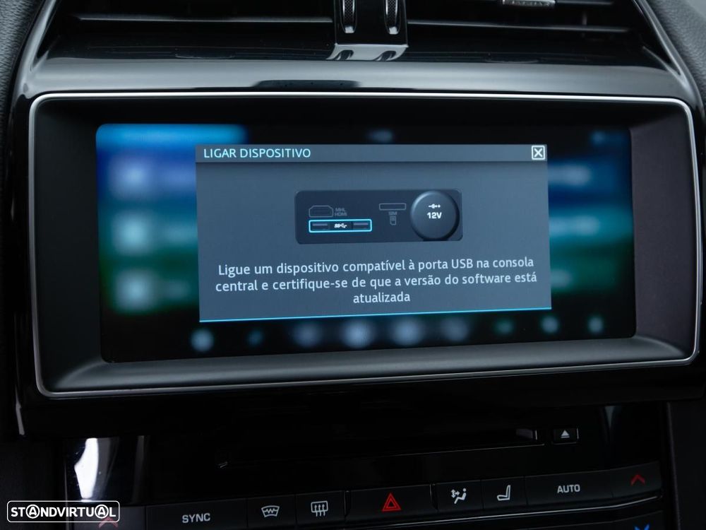 Jaguar F-Pace - 26