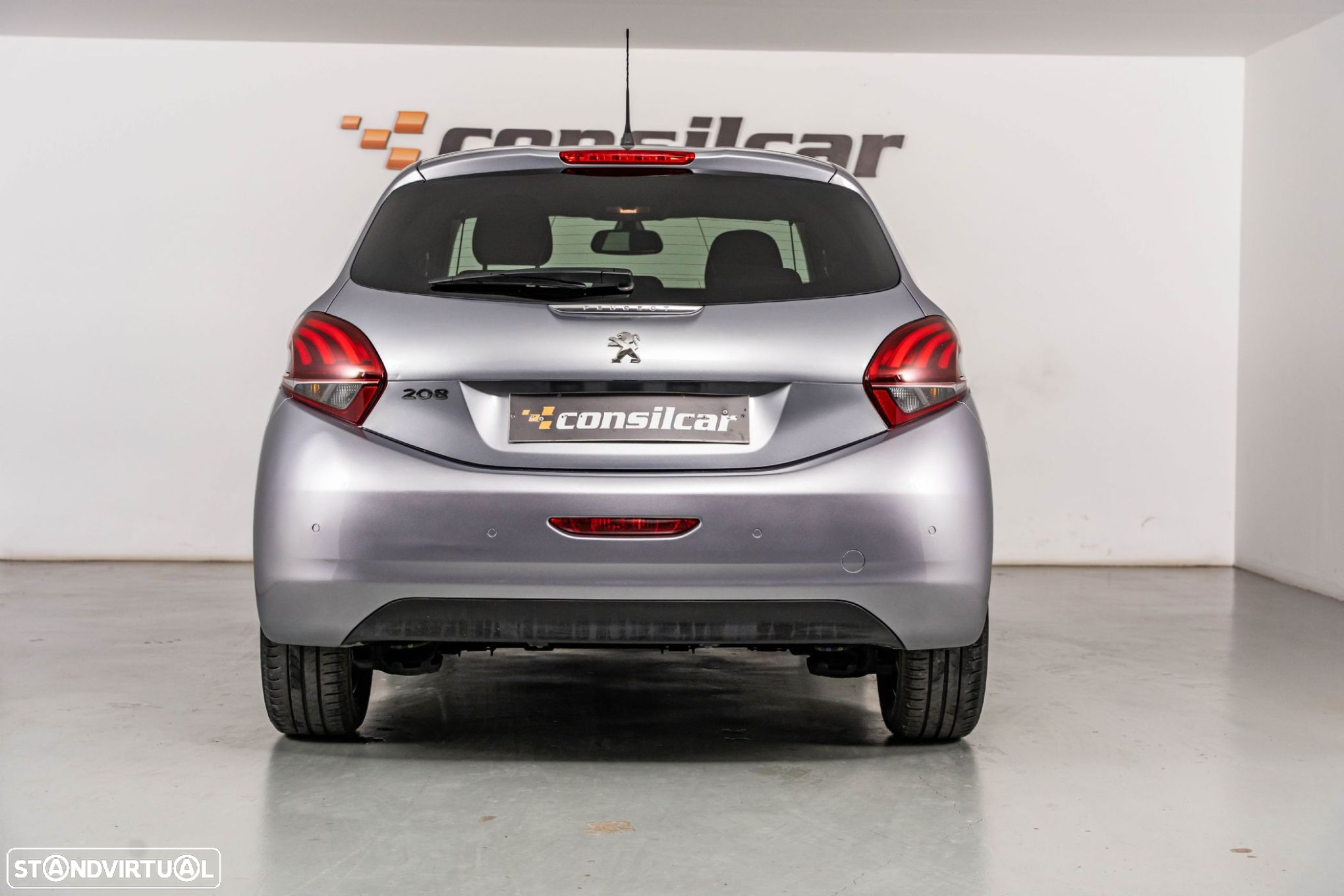 Peugeot 208 1.2 PureTech Signature - 4