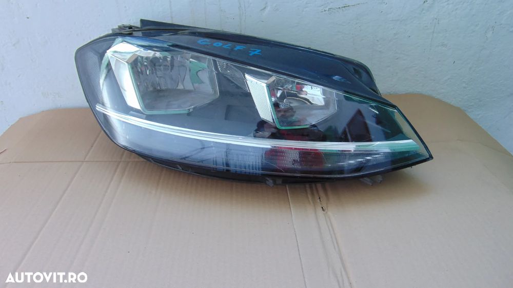 Far Led dreapta Volkswagen Golf 7 an 2017 COD 5G1941006D - 1