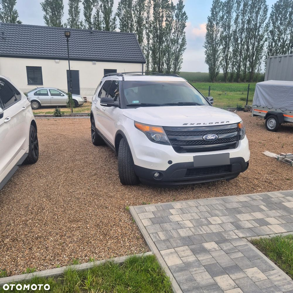 Ford Explorer - 2
