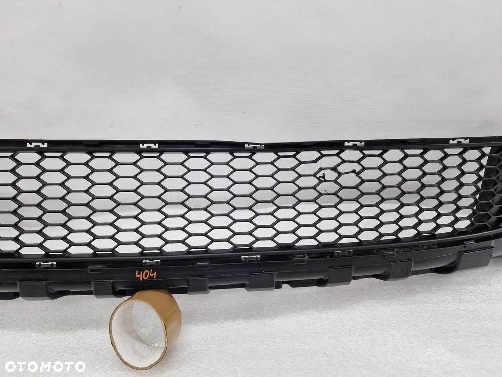 RENAULT TRAFIC 3 III 14- KRATKA ŚRODKOWA ZDERZAKA PRZEDNIEGO PRZÓD , NR 622544919R , NR AUKCJI KR404 - 7