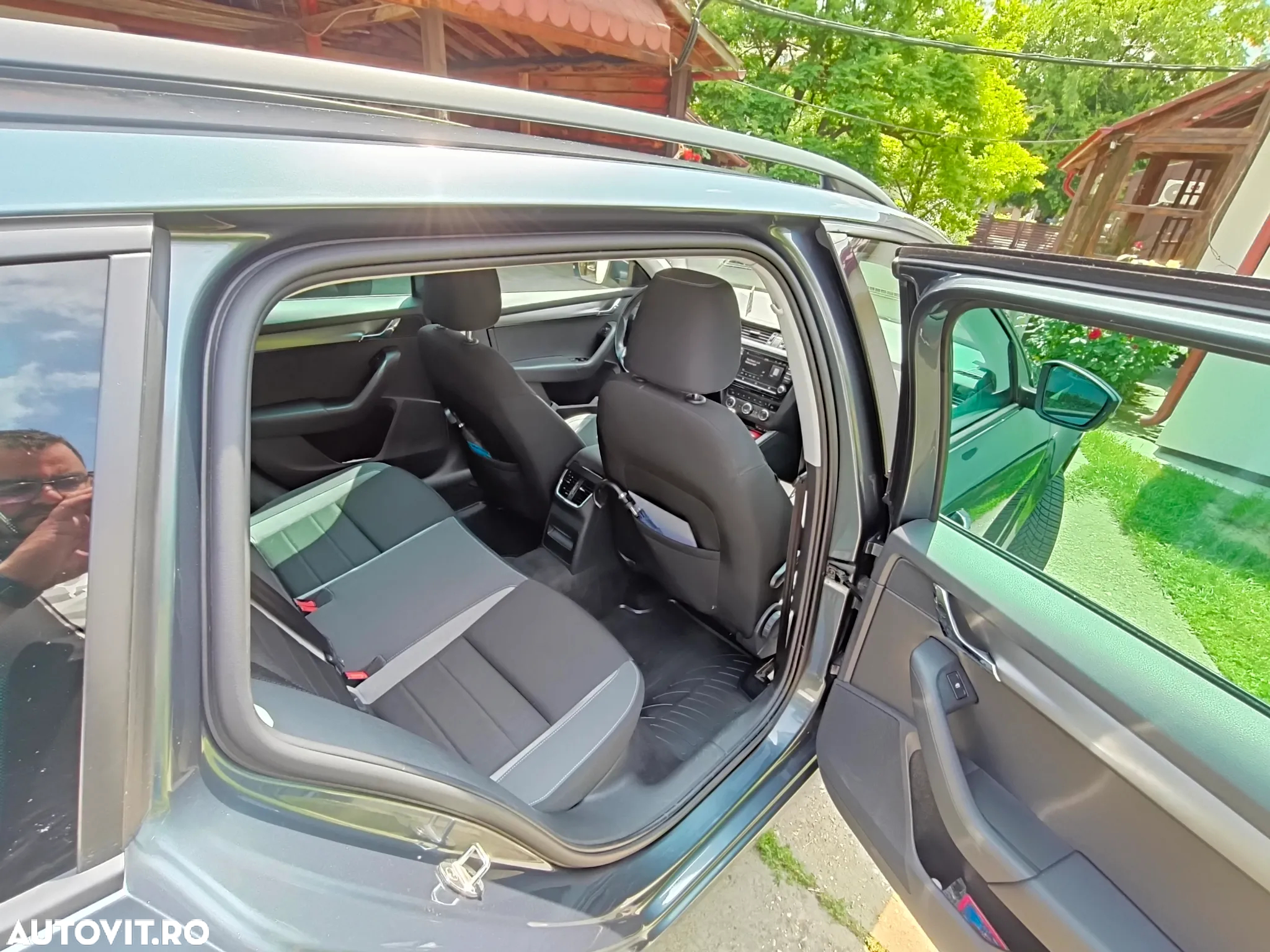 Skoda Octavia Combi 1.6 TDI (Green tec) DSG Joy - 5