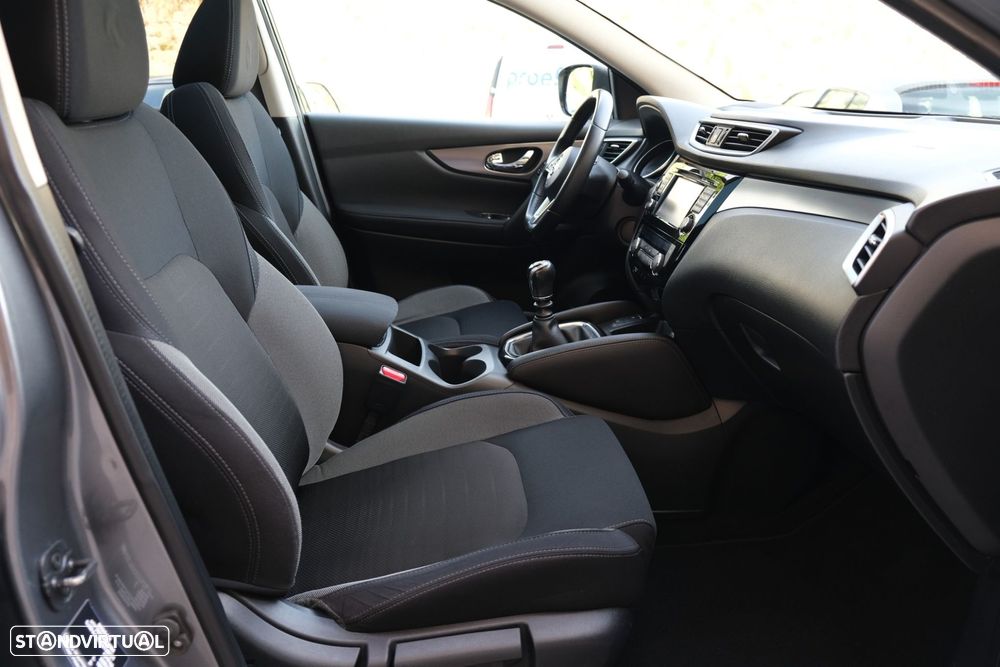 Nissan Qashqai 1.5 dCi N-Connecta 18 - 15