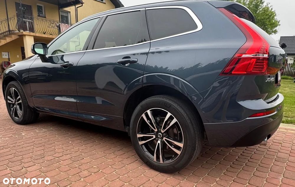 Volvo XC 60 T5 Momentum Pro - 10