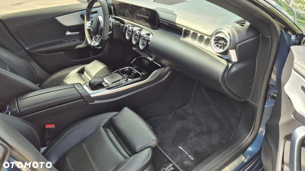 Mercedes-Benz CLA AMG 35 4-Matic 7G-DCT - 15