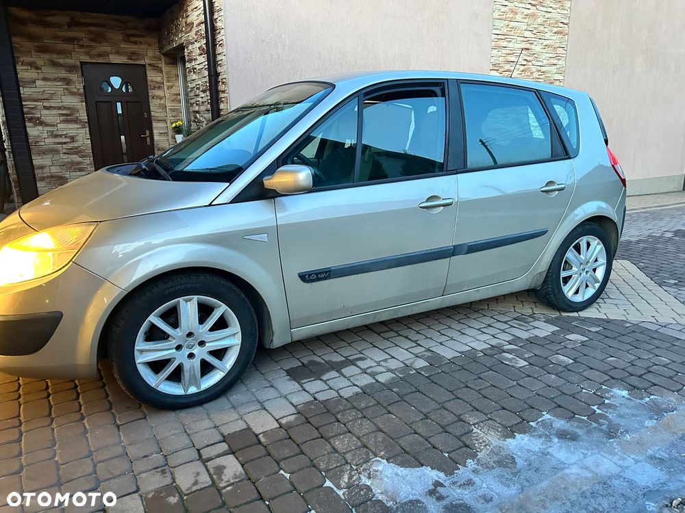 Renault Scenic 1.6 16V Confort Expression - 7