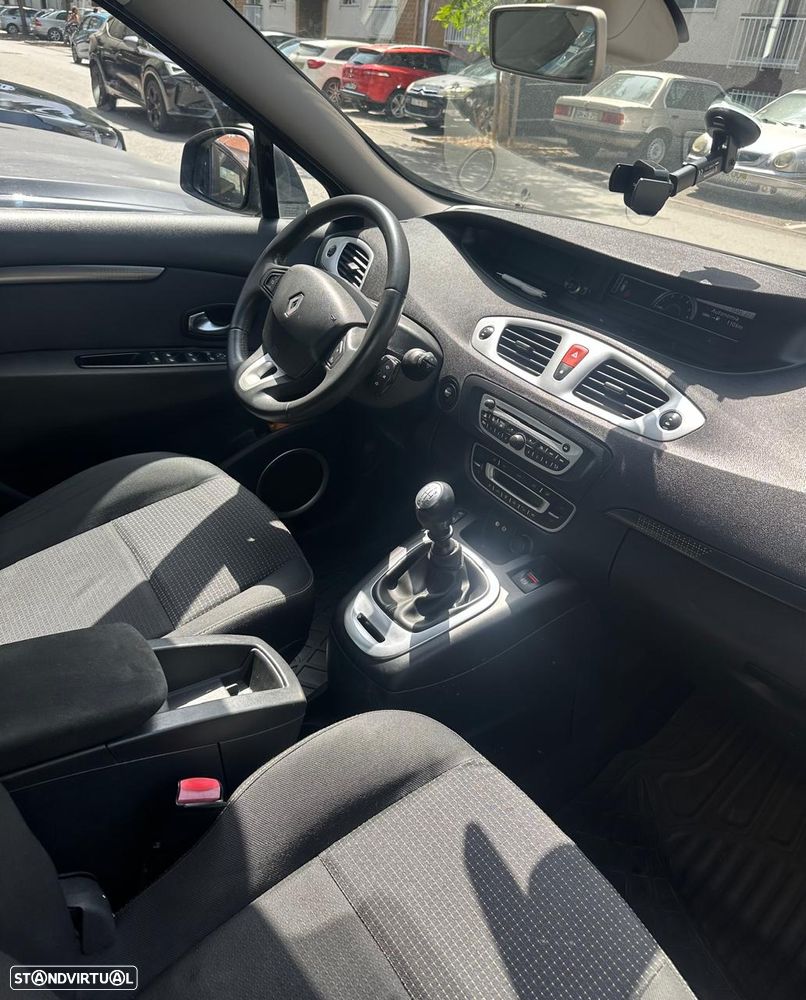 Renault Grand Scénic 1.5 dCi Dynamique S 7L - 6